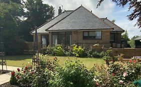 Remarkable 2-Bed Cottage In Tranquil Setting